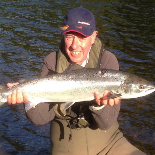 Here's famous TV fishing celebratory Keith Arthur holding a perfect 10lbs Summer salmon which he'd just landed at the Boat Pool on the Tay's famous Glendelvine Beat. This was Keith's first ever salmon which Jock Monteith expertly guided him to in front of the Sky Sports TV cameras. There's nothing quite like a bit of pressure!