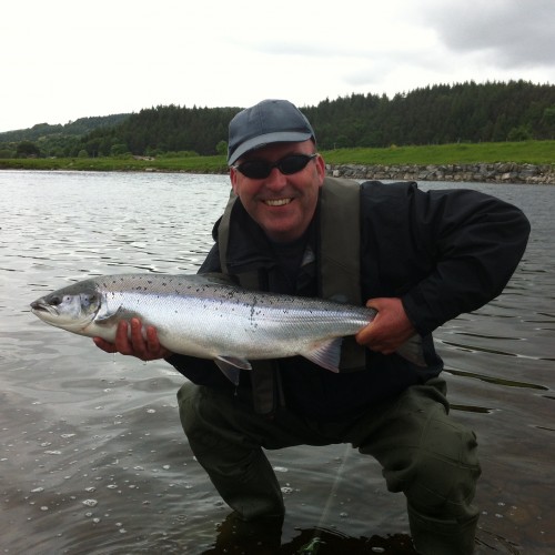 This angler's wife had purchased a gift voucher for his Christmas for a guided day with me on the River Tay in Perthshire. He only had previously fished for trout and at the end of the fishing day at 5pm after landing 4 perfect fresh run salmon that he reckoned the trout fishing is more of a challenge! This beautiful fish was number 3 from the 'Guay Pool' near Dunkeld.