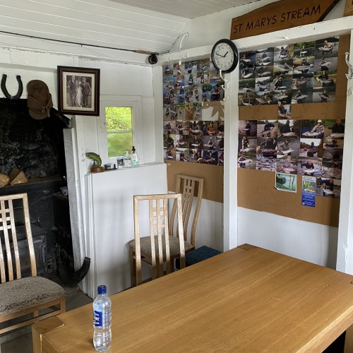 Here's a glimpse of the inside of this famous Newtyle Beat on the River Tay. The walls are covered in salmon capture shots and behind the chair back on the left is a wood burning stove which does a great job of warming up visiting salmon fishing guests on cooler days. Top right above the fireplace is a shot of famous Tay ghillie Willie Laird holding up a specimen 42lbs Spring salmon that he landed with a guest in the 60's.